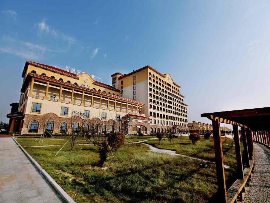 Haiyang Shenglong Jianguo Hotel Fengcheng  Exterior photo