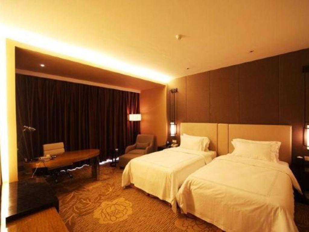 Haiyang Shenglong Jianguo Hotel Fengcheng  Exterior photo