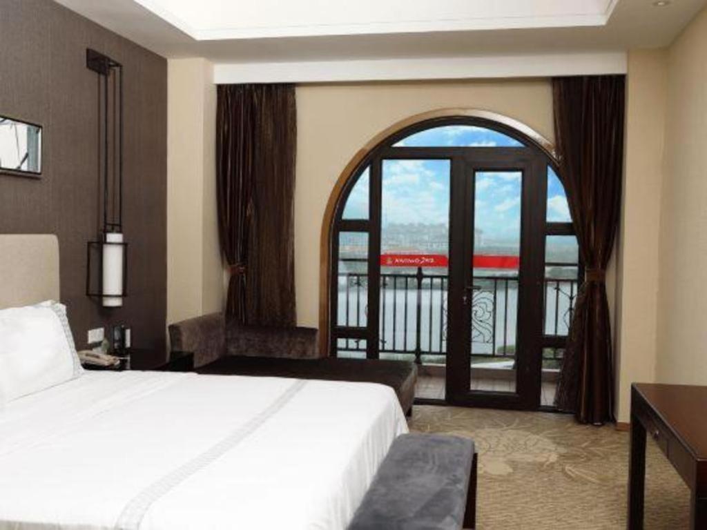 Haiyang Shenglong Jianguo Hotel Fengcheng  Exterior photo