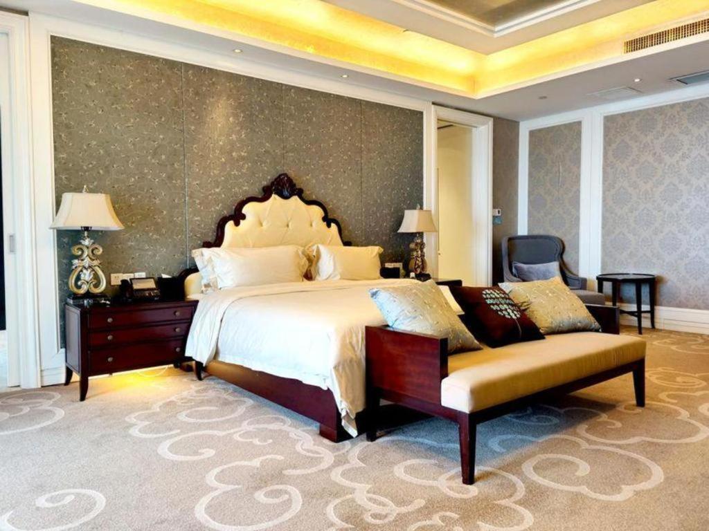 Haiyang Shenglong Jianguo Hotel Fengcheng  Exterior photo